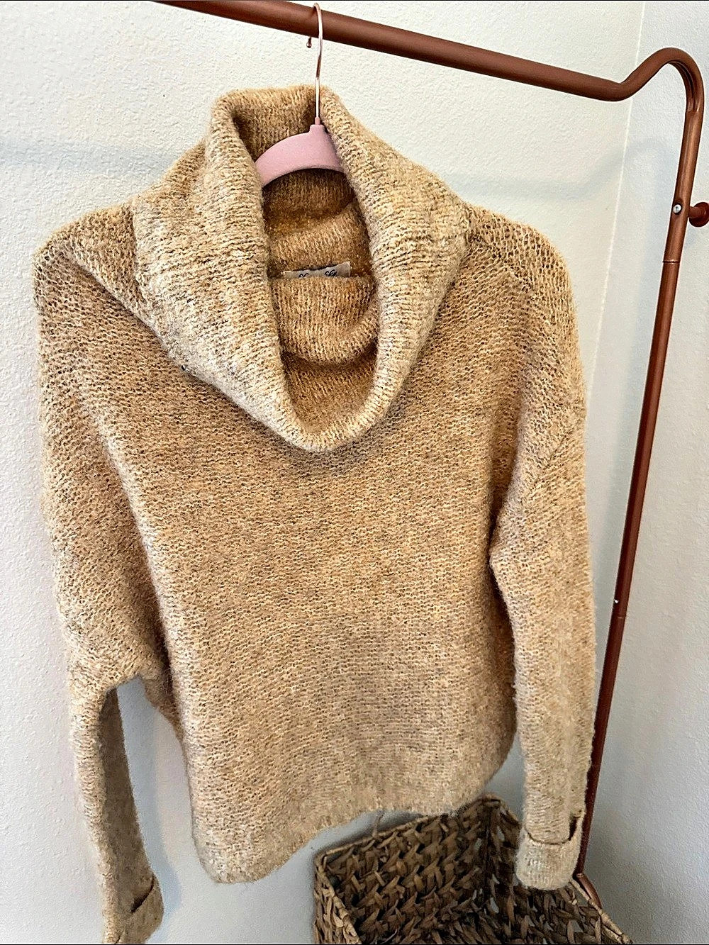 She + Sky Sweater Size Large